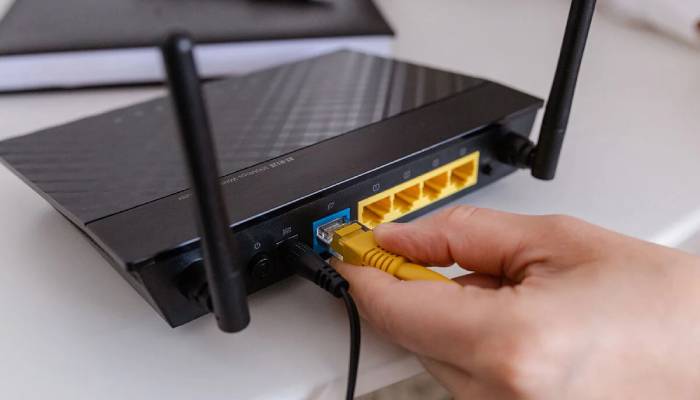 اتصال کابل شبکه به اینترنت